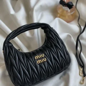 Miu Miu Yuvarlak Deri Çanta
