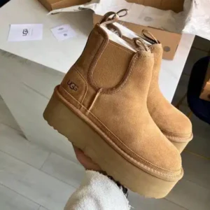 UGG Neumel Taba